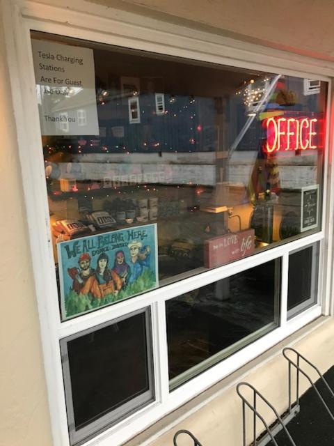 The Star Trek - Uss Enterprise Room At The Itty Bitty Inn North Bend Exterior foto